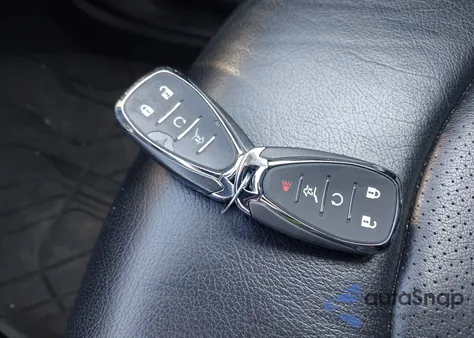 2018 Chevrolet Equinox Lt z USA, uszkodzony, nr VIN 2GNAXSEV4J6118780